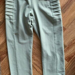 Laundry By Shelli Segal Sage Green Leggings with Ribbed Side Panels